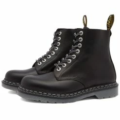 Dr. Martens 1460 Pascal 8 Eye Boot