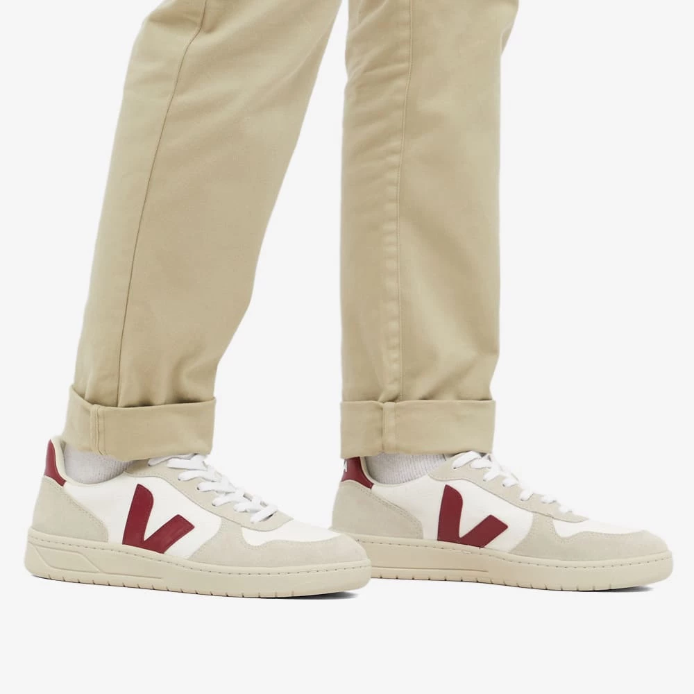 Veja V-10 Vegan Basketball Sneaker 6 Veja V-10 Vegan Basketball Sneaker - Image 6