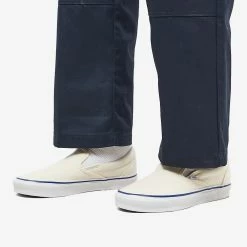Vans Vault UA OG Classic Slip-On LX -Luxury Sneakers Shop 13 02 2023 JW VN0A45JK0RD1 m7 1