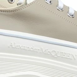 Alexander McQueen Tread Slick Low -Luxury Sneakers Shop 16 02 2023 LL 705662WHZ6L 7717 4 1