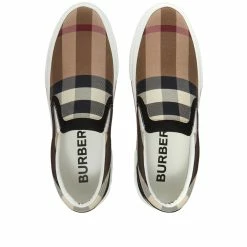 Burberry Curt Slip On Sneaker -Luxury Sneakers Shop 22 07 2022 AJ 8056762 136634 A8894 5 1