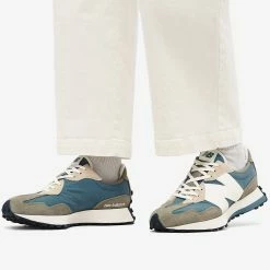 New Balance MS327CR -Luxury Sneakers Shop 23 01 2023 BLR MS327CR m9 1