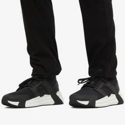 Moncler Lunarove Sneaker -Luxury Sneakers Shop 25 01 2022 TH 4M000 90 M1419 999 m6 1