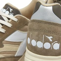 Diadora N902 -Luxury Sneakers Shop 26 01 2023 LL 501 178559 D0311 4 1