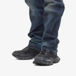 Balenciaga Track 3 Sneaker -Luxury Sneakers Shop 26 09 2022 aj 700875 w3rf1 1090 m9