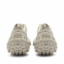 Balenciaga Defender Sneaker 8 Balenciaga Defender Sneaker -Luxury Sneakers Shop 27 02 2023 jc 685613 W2RA6 9700 3 1