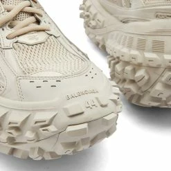 Balenciaga Defender Sneaker 9 Balenciaga Defender Sneaker -Luxury Sneakers Shop 27 02 2023 jc 685613 W2RA6 9700 4 1