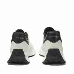 Alexander McQueen Seal Logo Vintage Runner -Luxury Sneakers Shop 28 03 2022 AJ 691342WIB6E9061 3 1