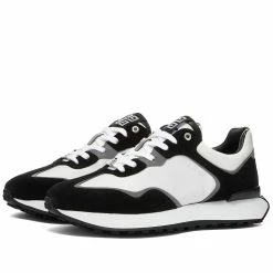 Givenchy GIVRunner Sneaker
